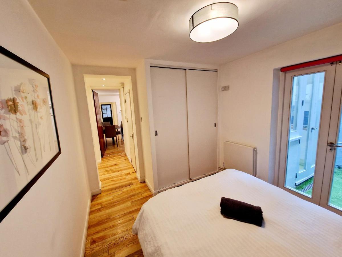 Beautiful Hyde Park Flat By Lancaster Gate Station With Private Back Patio Apartamento Londres Exterior foto