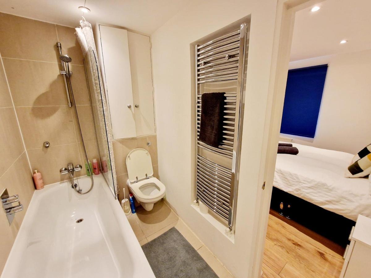 Beautiful Hyde Park Flat By Lancaster Gate Station With Private Back Patio Apartamento Londres Exterior foto